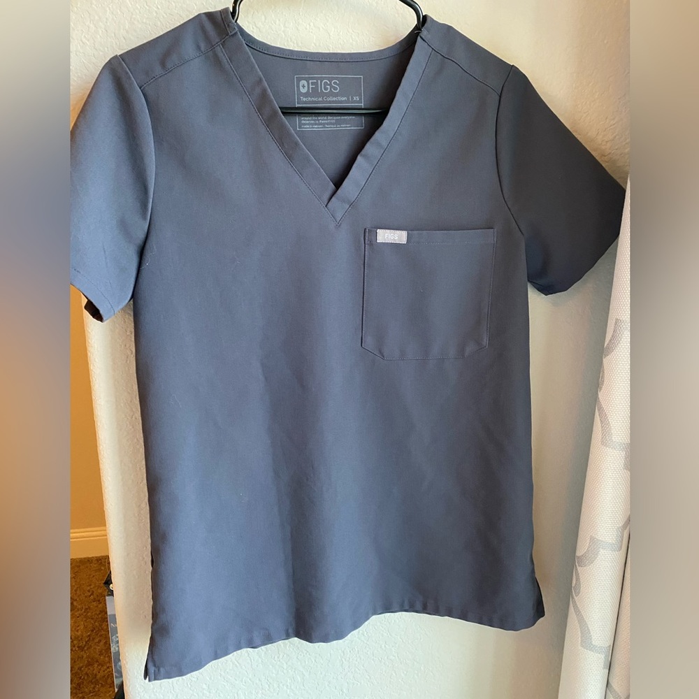 Figs Catarina One Pocket Scrub Top